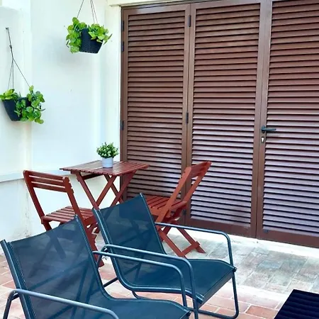Cozy And Stylish - Just 800m From The דירה *