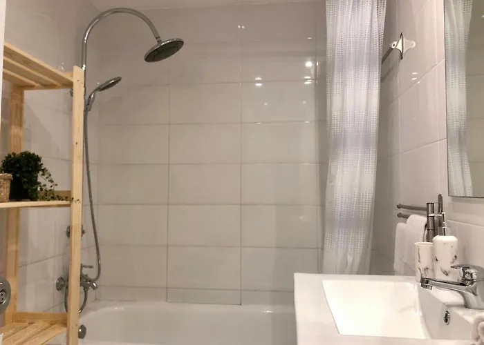 Cozy And Stylish Studio Apt - Just 800M From The Beach Διαμέρισμα *