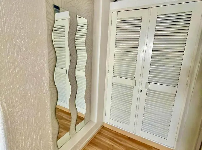 Cozy And Stylish Studio Apt - Just 800M From The Beach *