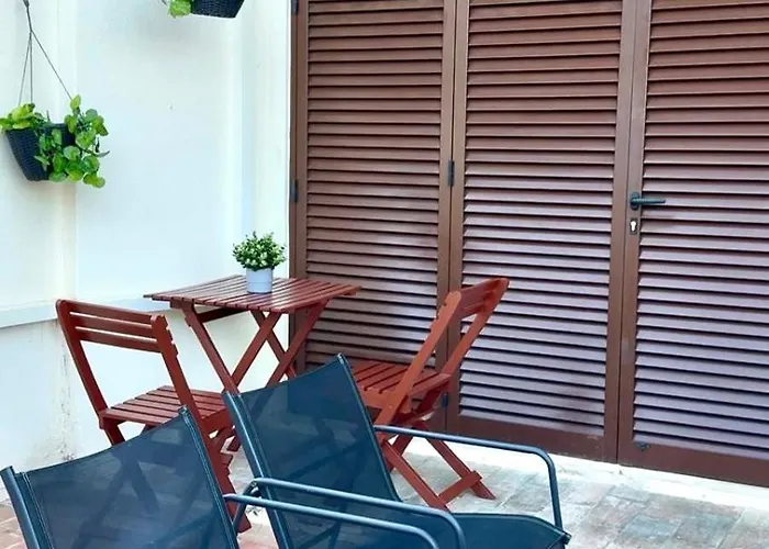 Cozy And Stylish Studio Apt - Just 800M From The Beach Διαμέρισμα *