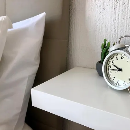 Apartamento Cozy And Stylish Studio Apt - Just 800M From The Beach *